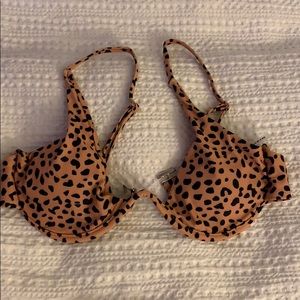cute bikini top!